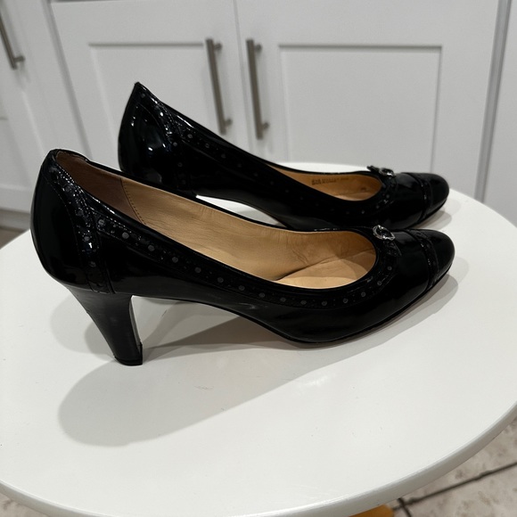 Cole Haan Black Patent Leather Heels | Size 9.5 - Picture 5 of 13